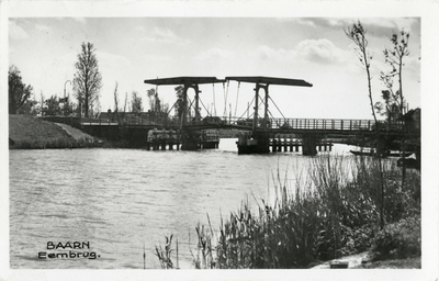 10259 Gezicht op de Eemburg over de Eem te Eembrugge uit het zuidoosten.